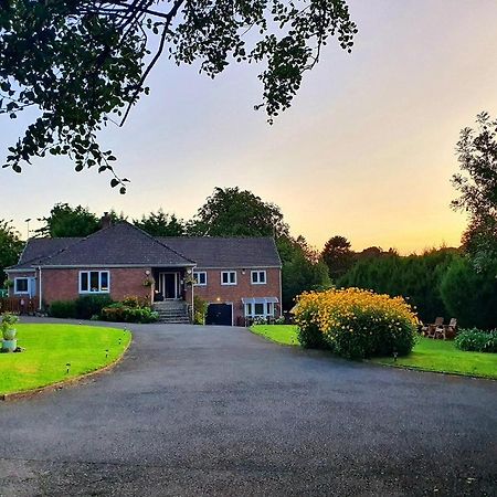Idyllic 2 Bedroom Self-Contained Upsidedown Annexe Llandrindod Wells Exterior photo