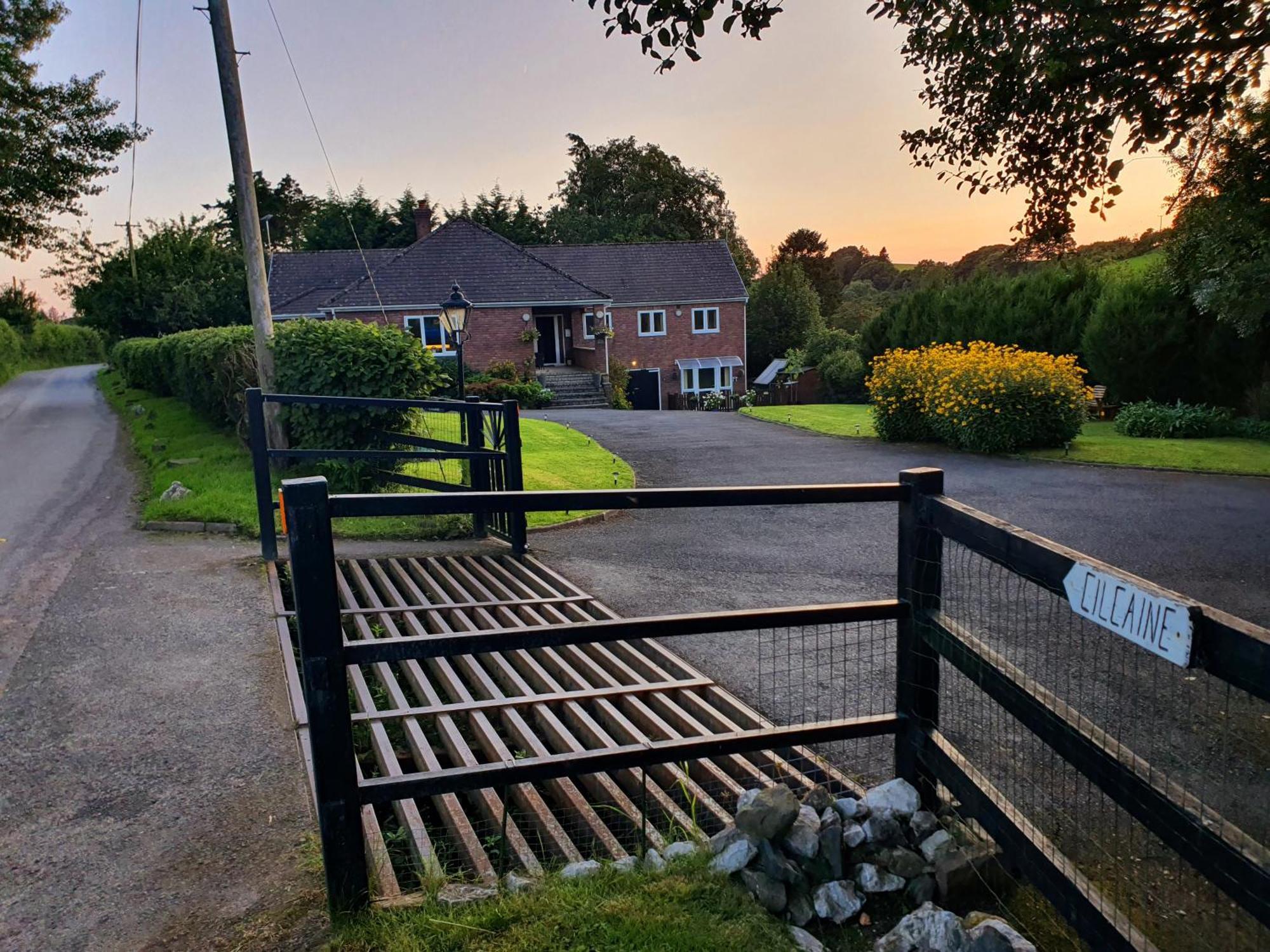 Idyllic 2 Bedroom Self-Contained Upsidedown Annexe Llandrindod Wells Exterior photo