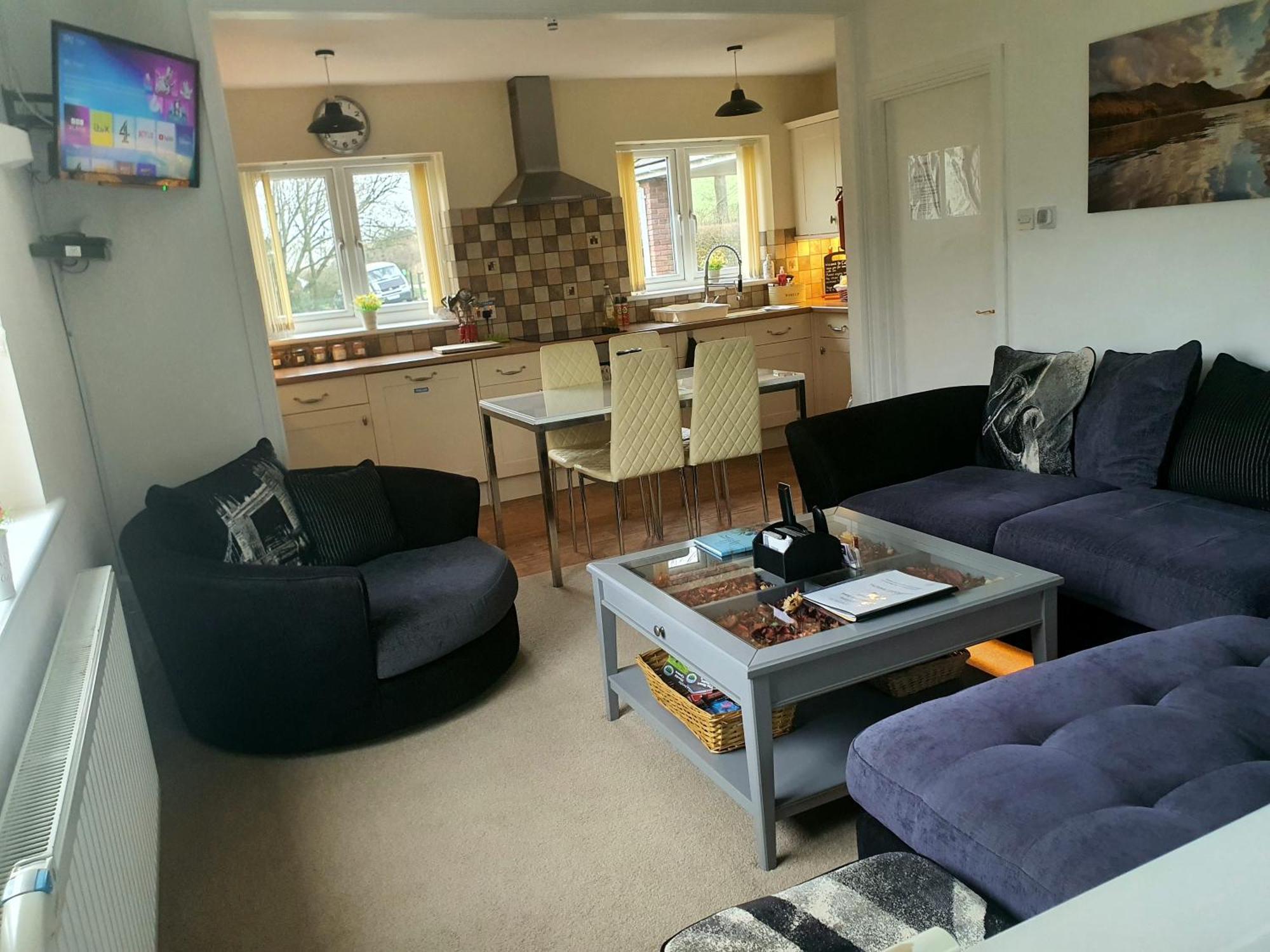 Idyllic 2 Bedroom Self-Contained Upsidedown Annexe Llandrindod Wells Exterior photo